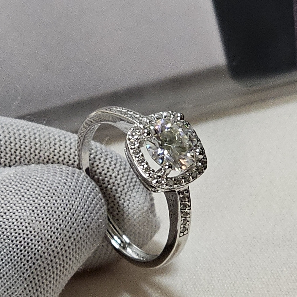NEW Moissanite 1 Carat GRA Certified Adjustable Ring S925 Sterling Silver